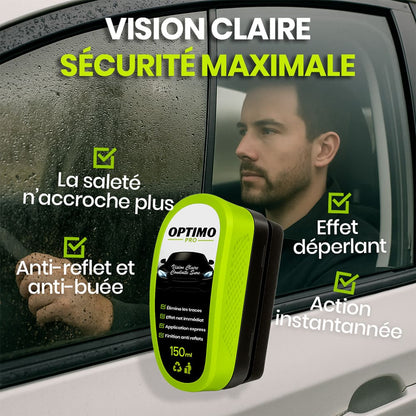 Éponge Hydrophobe Optimo™ PRO appliquée sur vitre latérale de voiture – effet déperlant, anti-buée et anti-reflet pour une vision claire et une sécurité maximale sous la pluie.